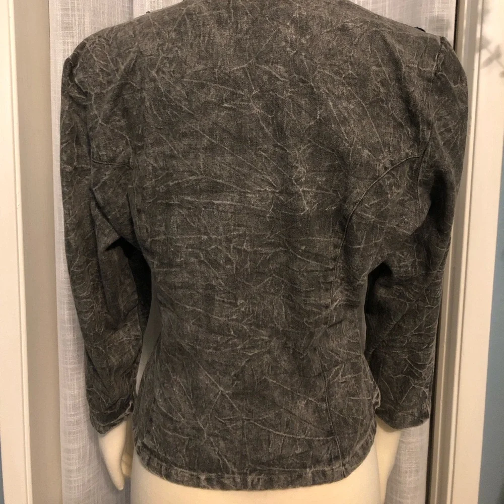Grey Jacket - Picture 5 of 12